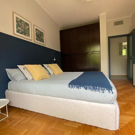 Cosy In The Park Quiete E Relax In Un'oasi アパート コモ